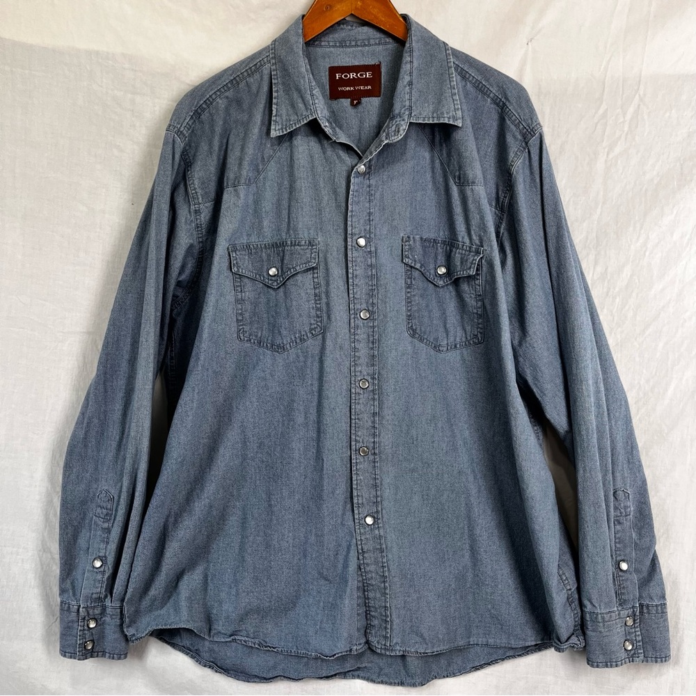 Forge Mens XL Work Shirt Western Chambray Denim Pearl Snap Casual Lightweight